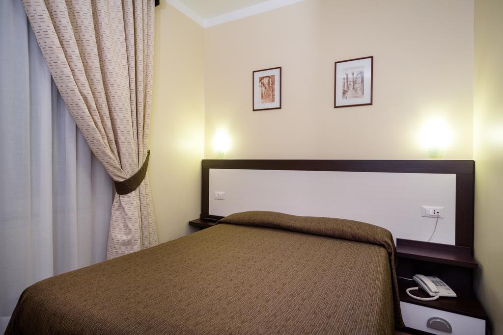 Hotel Boccascena جنوة المظهر الخارجي الصورة