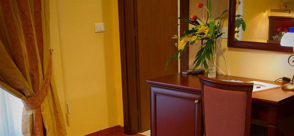 Hotel Boccascena جنوة المظهر الخارجي الصورة