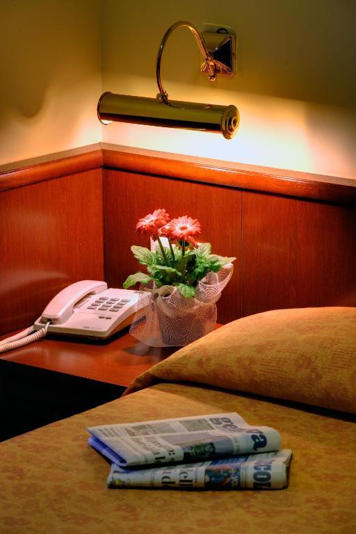 Hotel Boccascena جنوة الغرفة الصورة